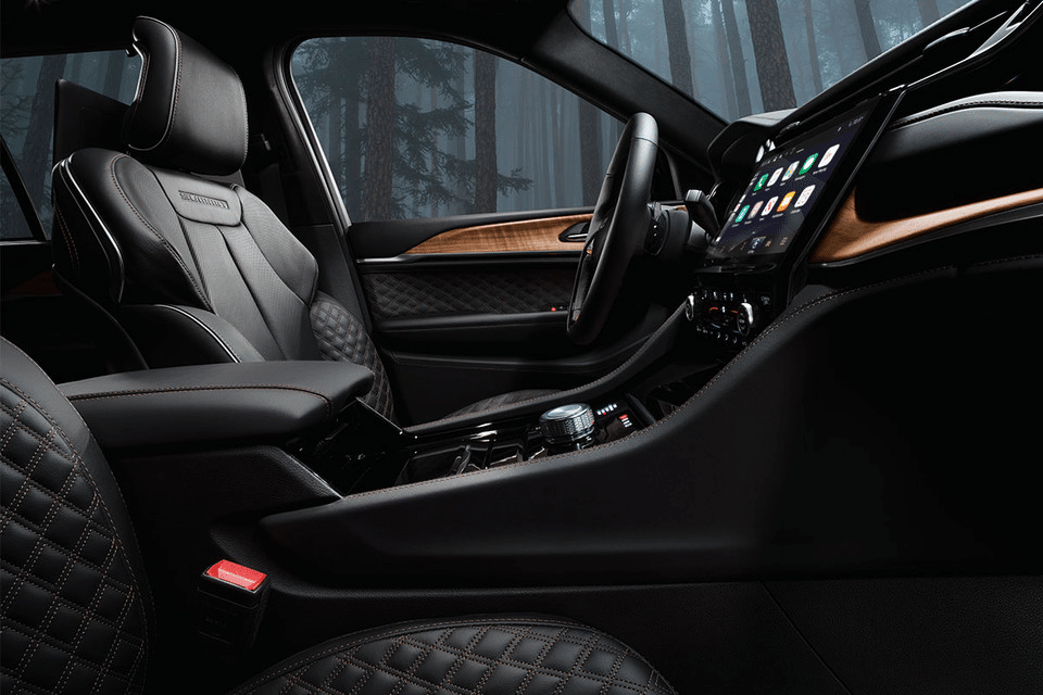2025 Jeep Grand Cherokee Seating