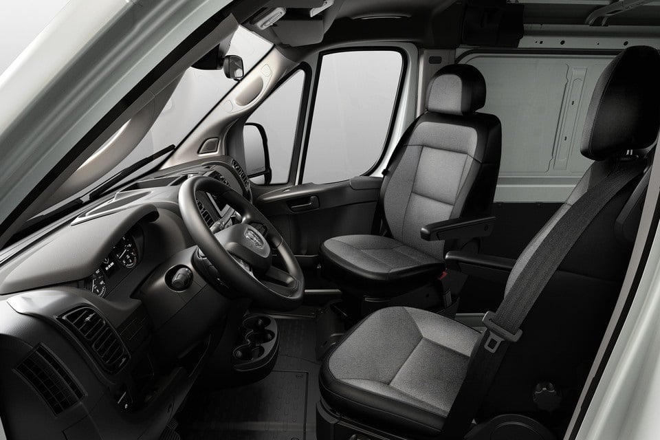 Sièges de la fourgonnette utilitaire Ram ProMaster 2025