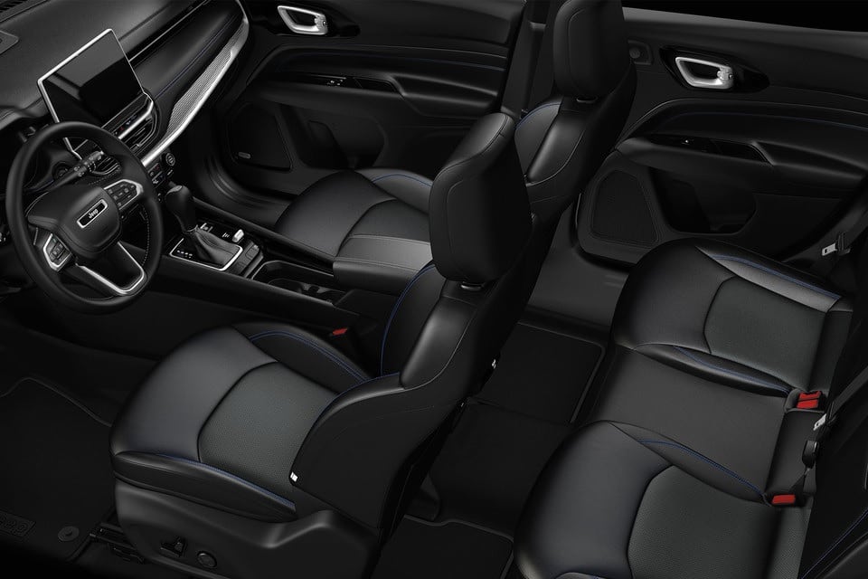 2025 Jeep Compass front seating with comfortable upholstery